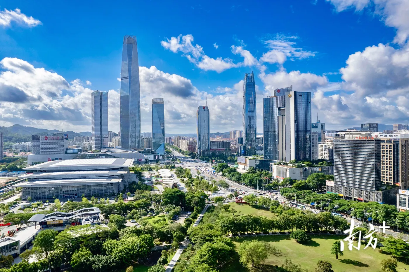 小程序定制开发：自研与外包，数据告诉你如何选择